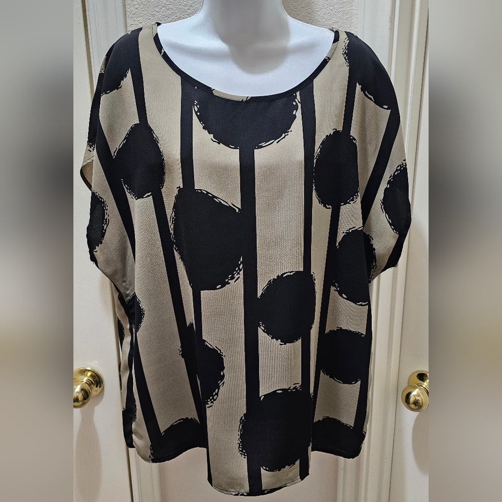 Emery Rose Elegant Lightweight Blouse Size XL EUC - Picture 2 of 13